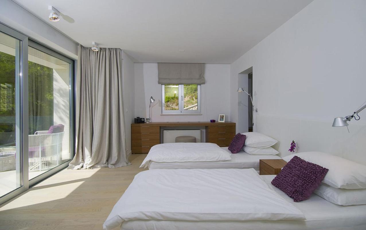 Luxury Seafront Villa My Dream With Private Pool, Jacuzzi And Staff At The Beach On Brac Island - Sumartin Selca  Buitenkant foto