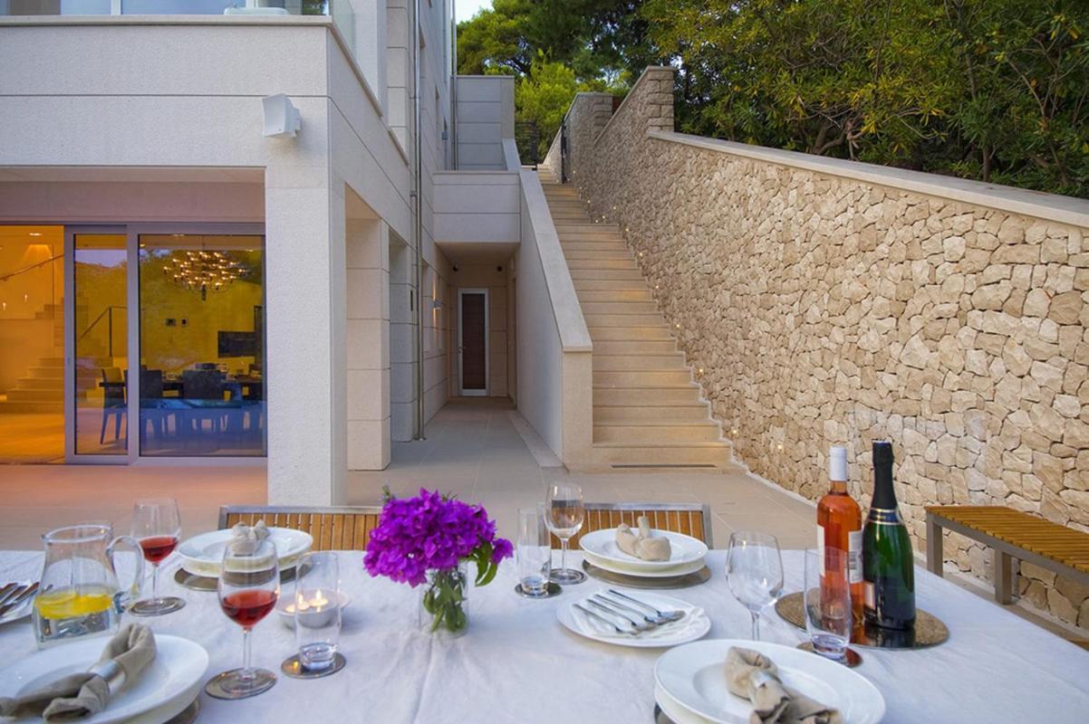 Luxury Seafront Villa My Dream With Private Pool, Jacuzzi And Staff At The Beach On Brac Island - Sumartin Selca  Buitenkant foto